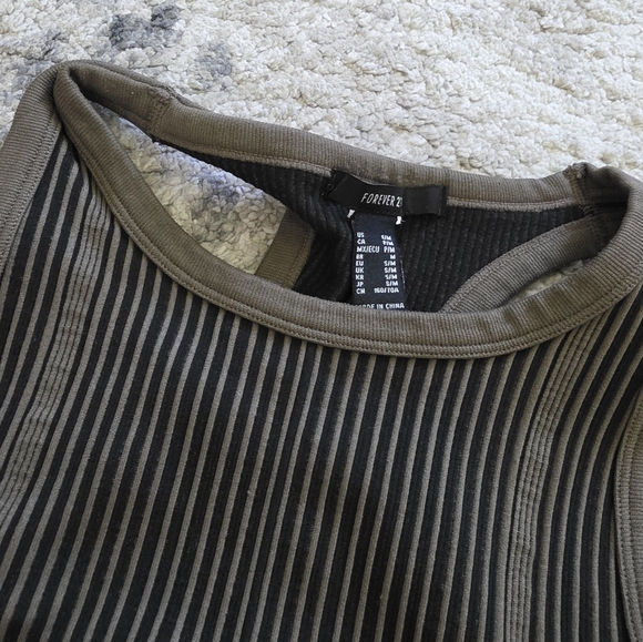 Forever 21 Sleeveless Athletic Top in Olive/brown and Black Style Small - Medium - Picture 2 of 5